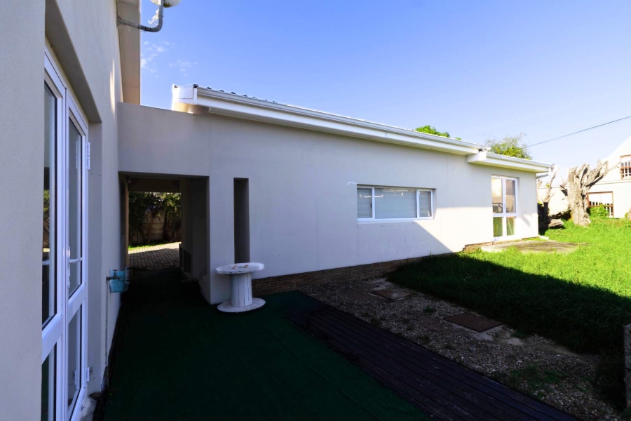 3 Bedroom Property for Sale in Sandbaai Western Cape